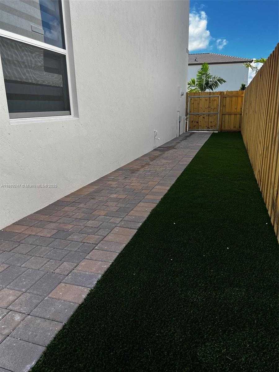 Small Image of 2651 SOUTH EAST 24TH DR, Homestead Number 39