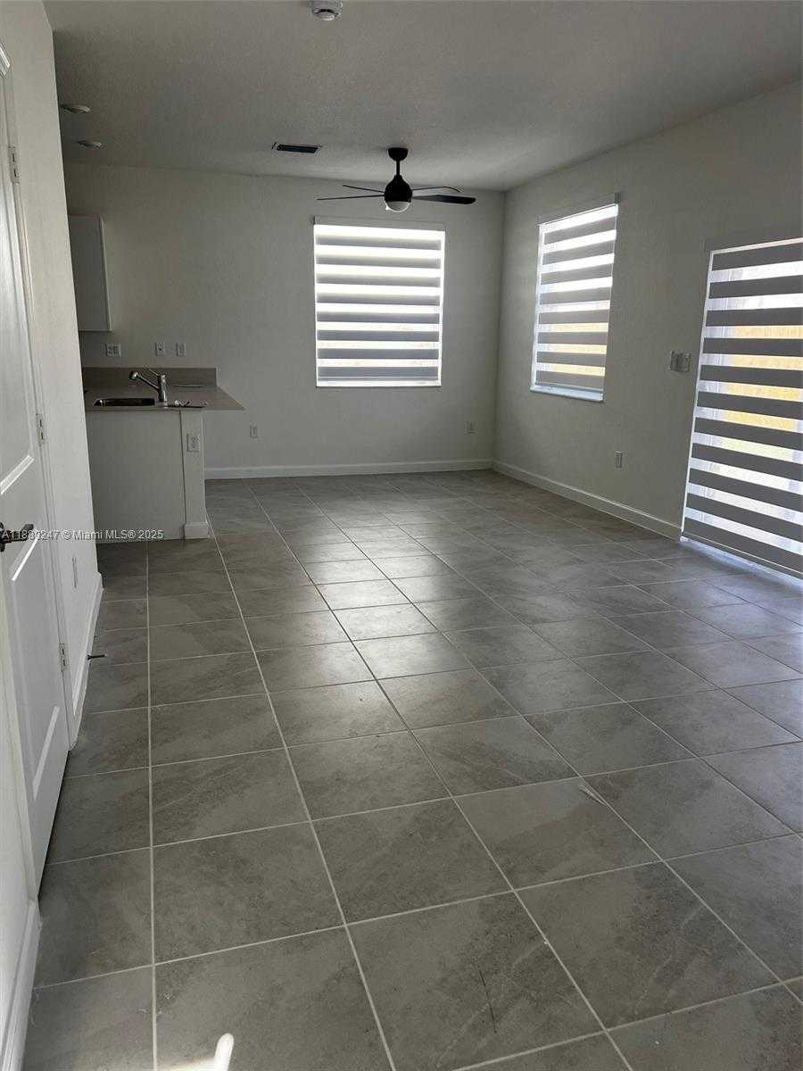 Small Image of 2651 SOUTH EAST 24TH DR, Homestead Number 4