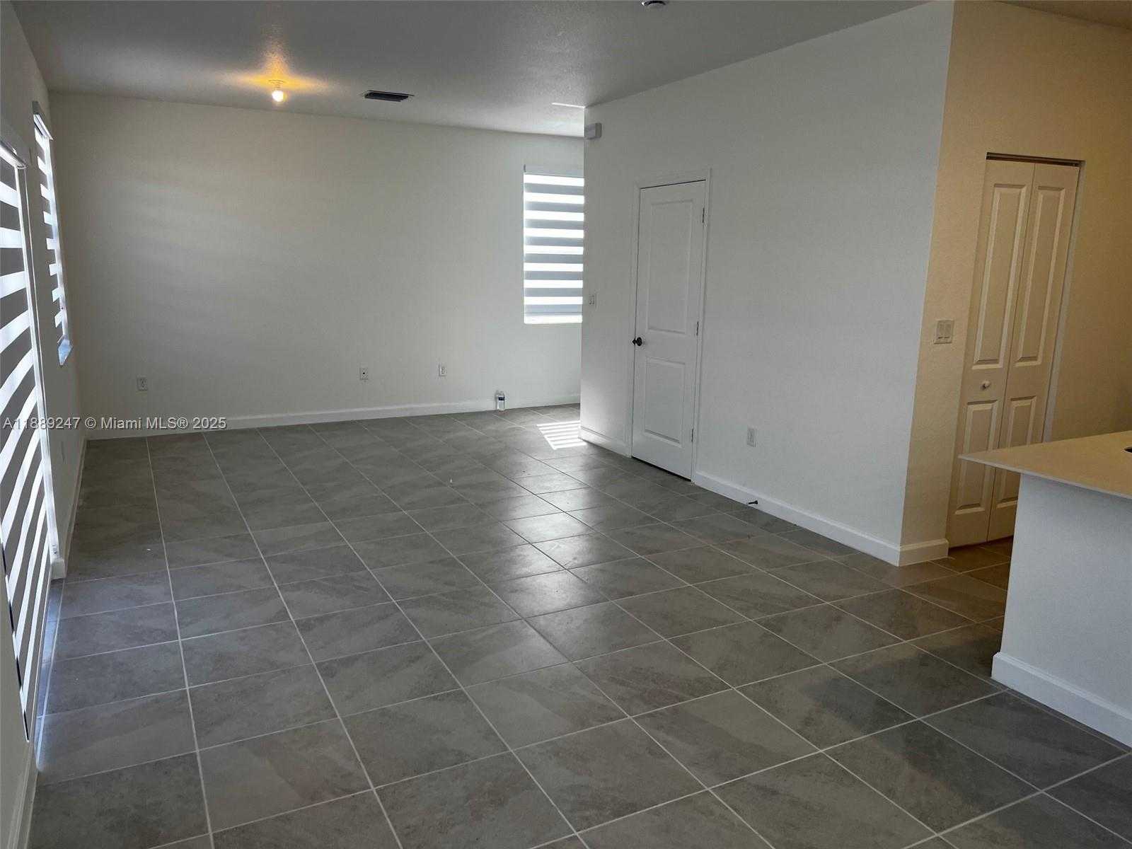 Small Image of 2651 SOUTH EAST 24TH DR, Homestead Number 5