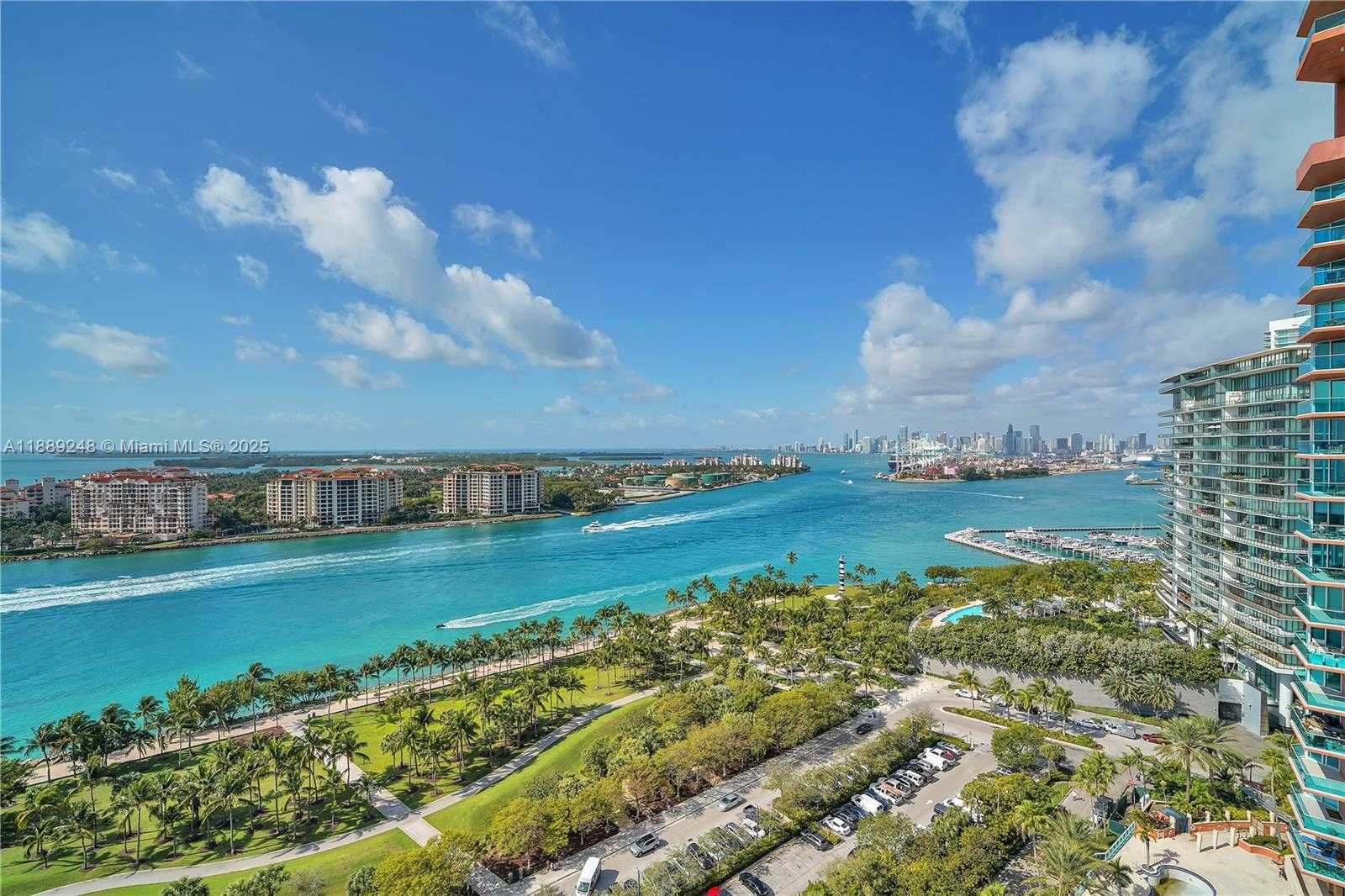 Small Image of 400 SOUTH POINTE DR #2305, Miami Beach Number 18
