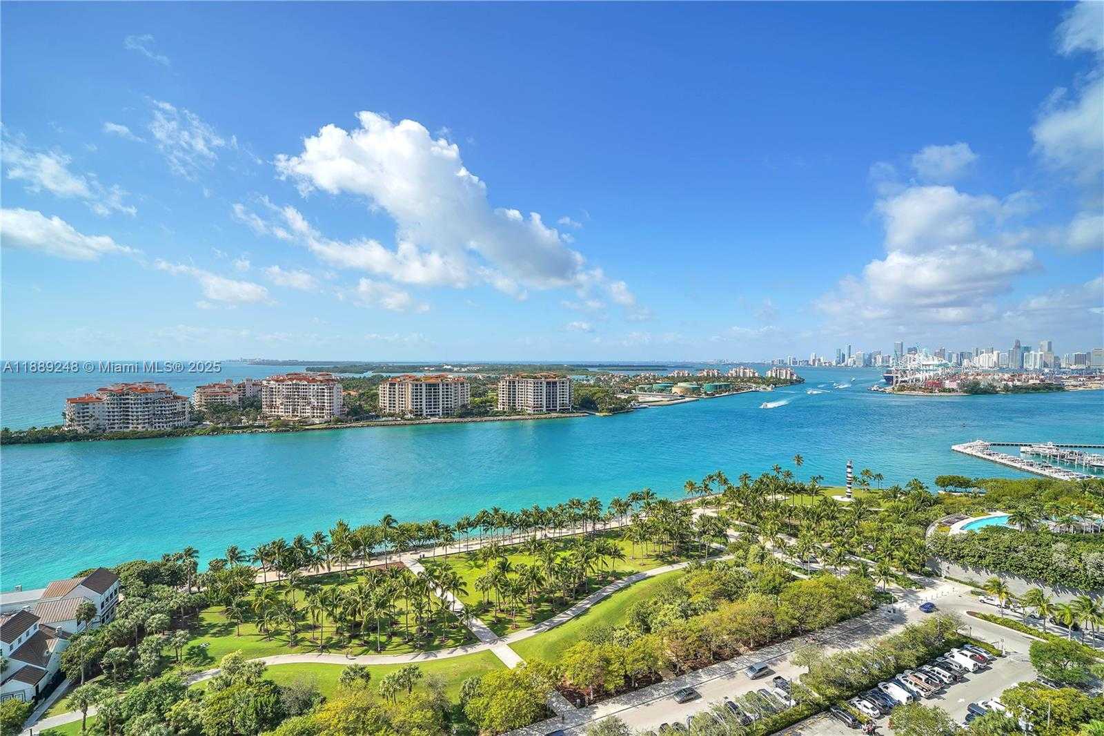 Small Image of 400 SOUTH POINTE DR #2305, Miami Beach Number 2