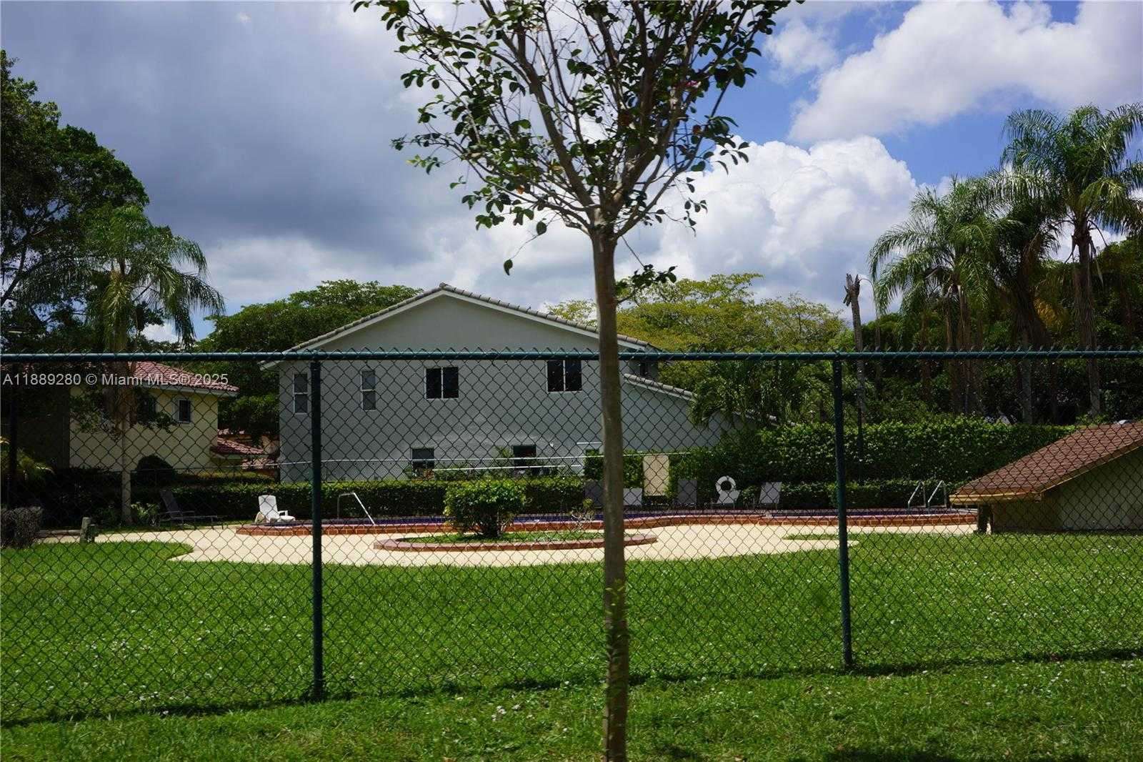 Small Image of 11 SOUTH WEST 94TH TER #2, Plantation Number 5