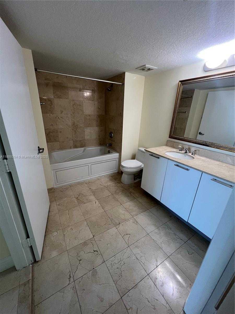 Small Image of 1800 NORTH BAYSHORE DR #2802, Miami Number 12