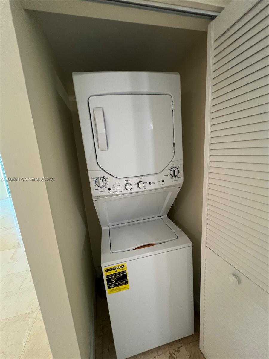 Small Image of 1800 NORTH BAYSHORE DR #2802, Miami Number 14