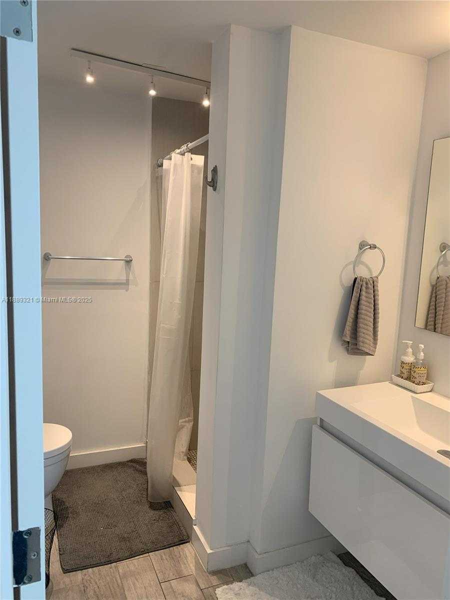 Small Image of 1035 EUCLID AVE #26, Miami Beach Number 15