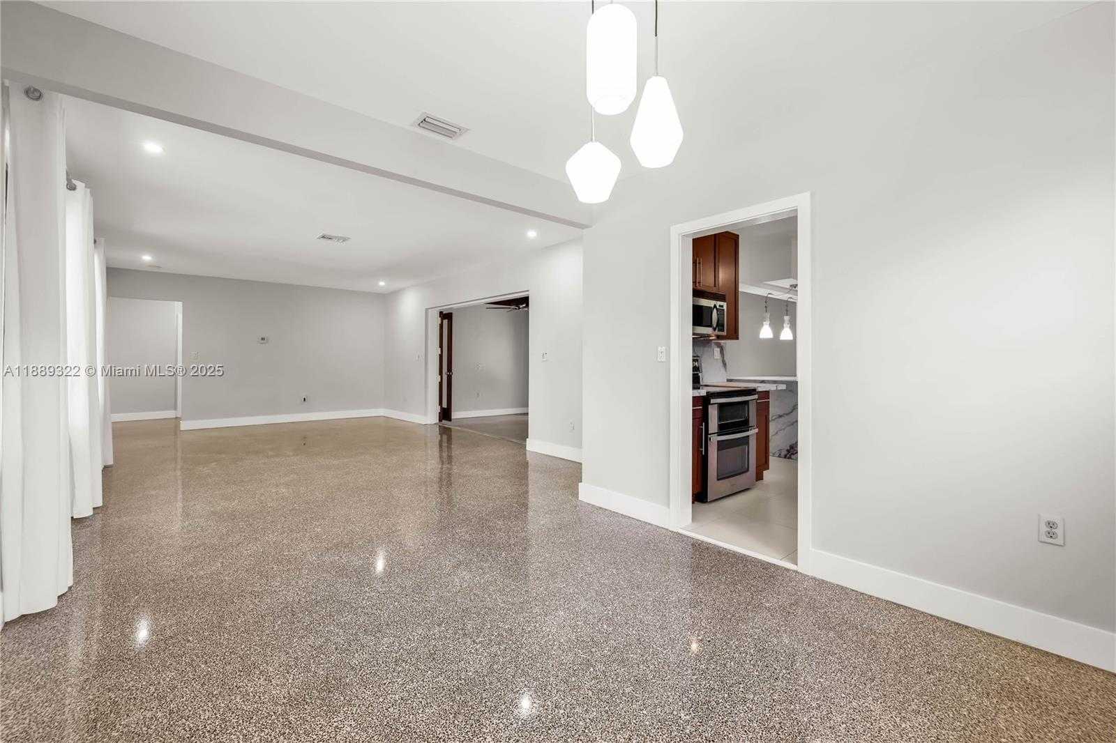 Small Image of 454 NORTH EAST 93 ST, Miami Shores Number 10