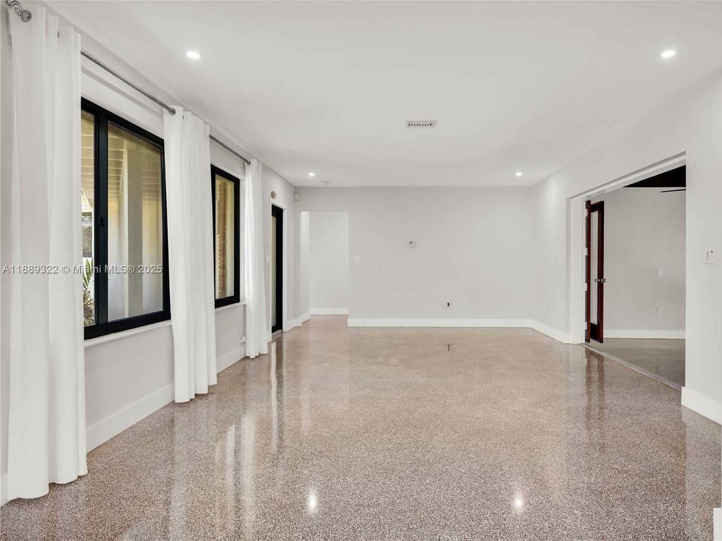 Small Image of 454 NORTH EAST 93 ST, Miami Shores Number 15