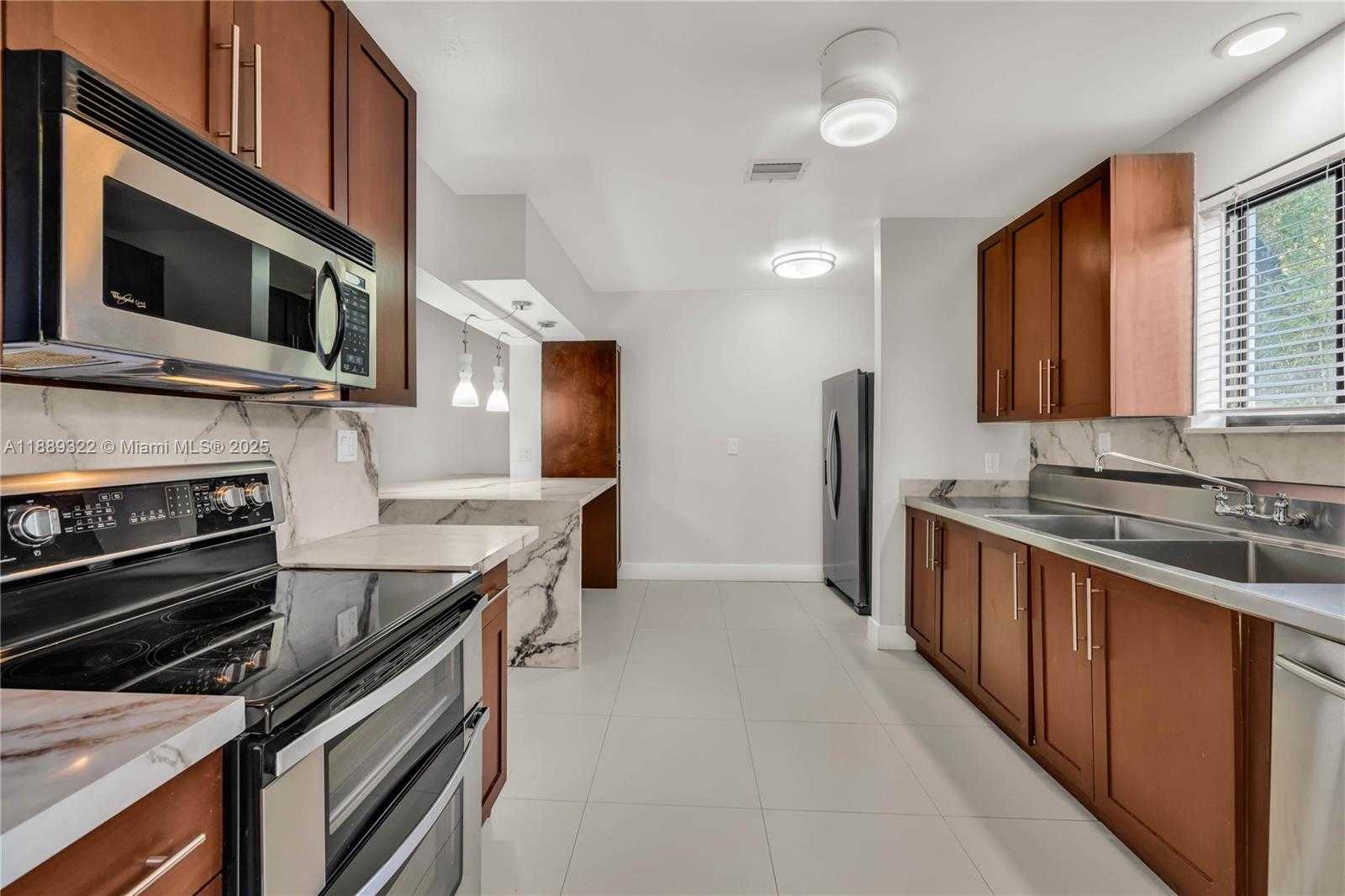 Small Image of 454 NORTH EAST 93 ST, Miami Shores Number 33