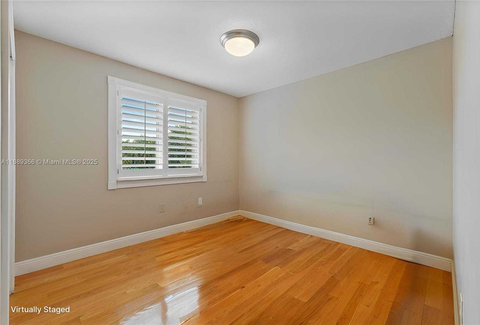 Small Image of 10201 NORTH WEST 57TH TER, Doral Number 11