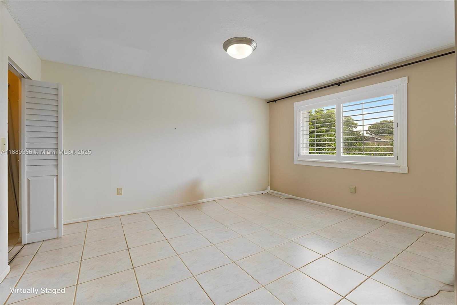 Small Image of 10201 NORTH WEST 57TH TER, Doral Number 13