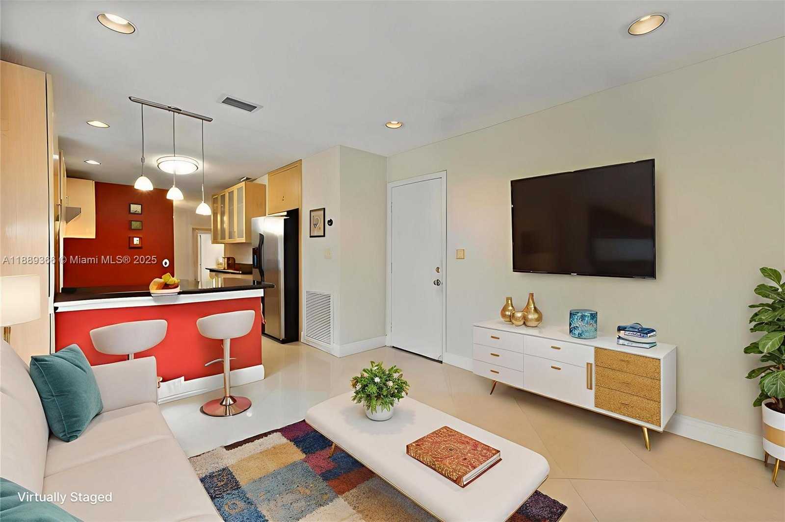 Small Image of 10201 NORTH WEST 57TH TER, Doral Number 4