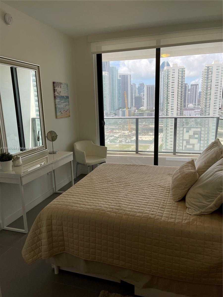 Small Image of 1600 NORTH EAST 1ST #2109, Miami Number 8