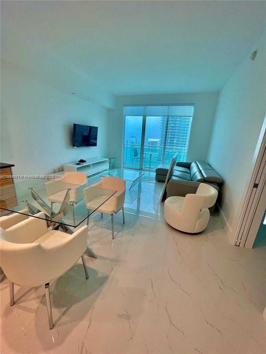 Small Image of 950 BRICKELL BAY DR #5209, Miami Number 10