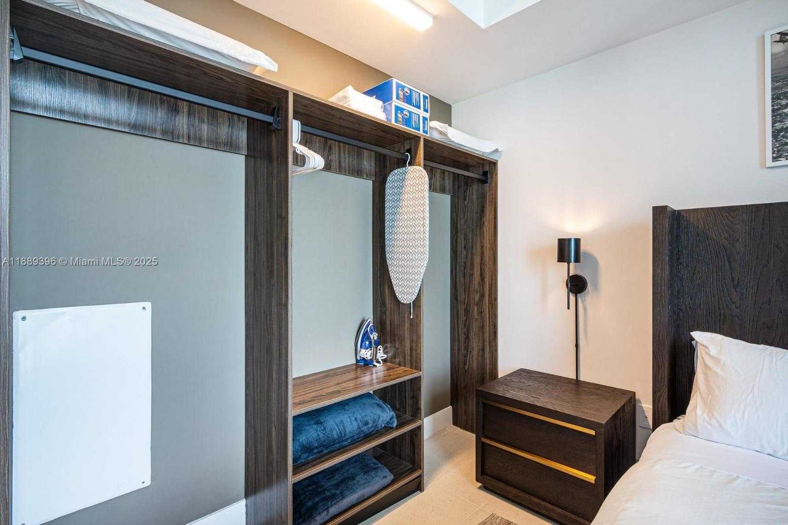 Small Image of 159 NORTH EAST 6TH ST #5101, Miami Number 34
