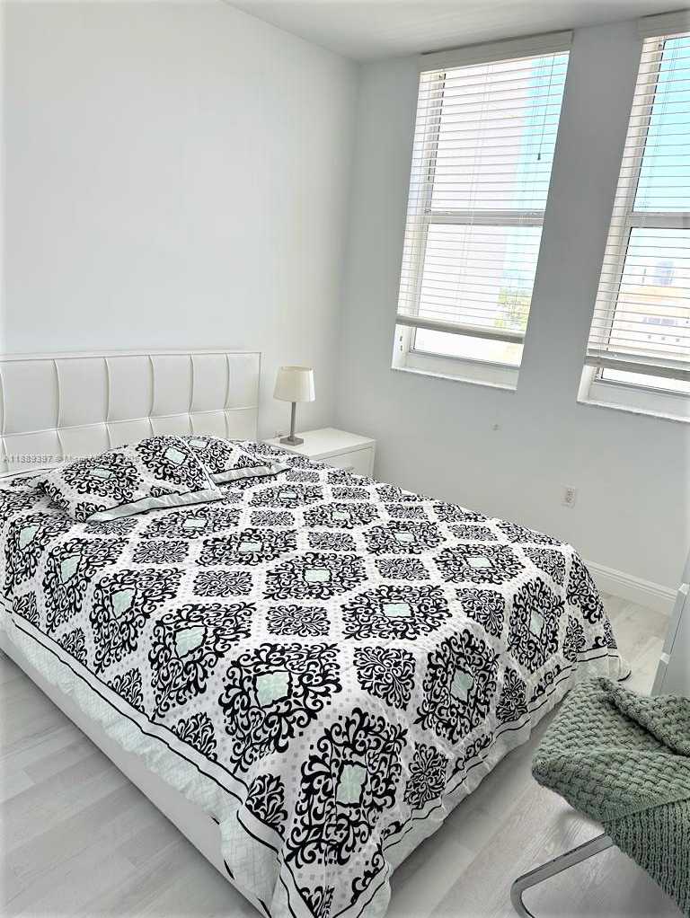 Small Image of 4100 SALZEDO ST #702, Coral Gables Number 6
