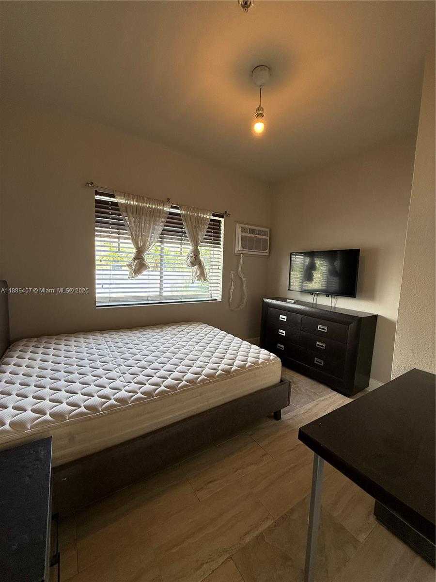 Small Image of 1330 PENNSYLVANIA AVE #313, Miami Beach Number 13