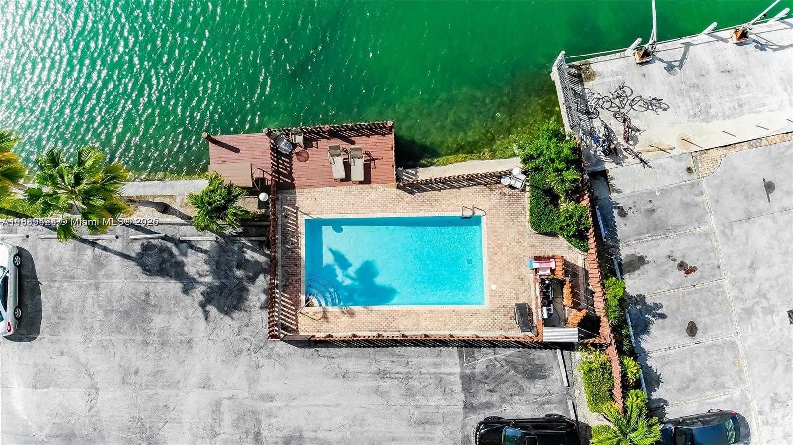 Small Image of 80 SOUTH SHORE DR #405, Miami Beach Number 17