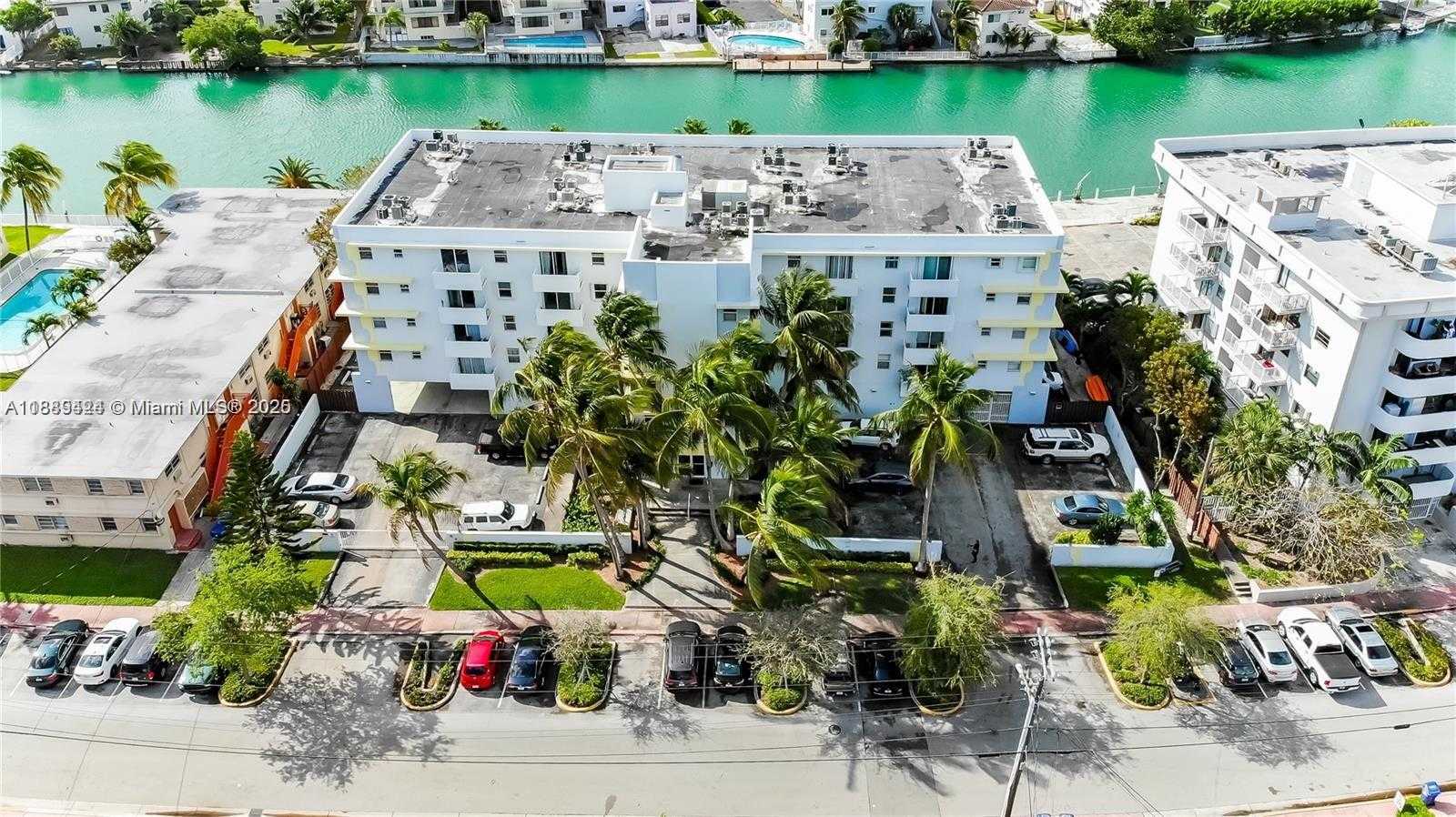 Small Image of 80 SOUTH SHORE DR #405, Miami Beach Number 20
