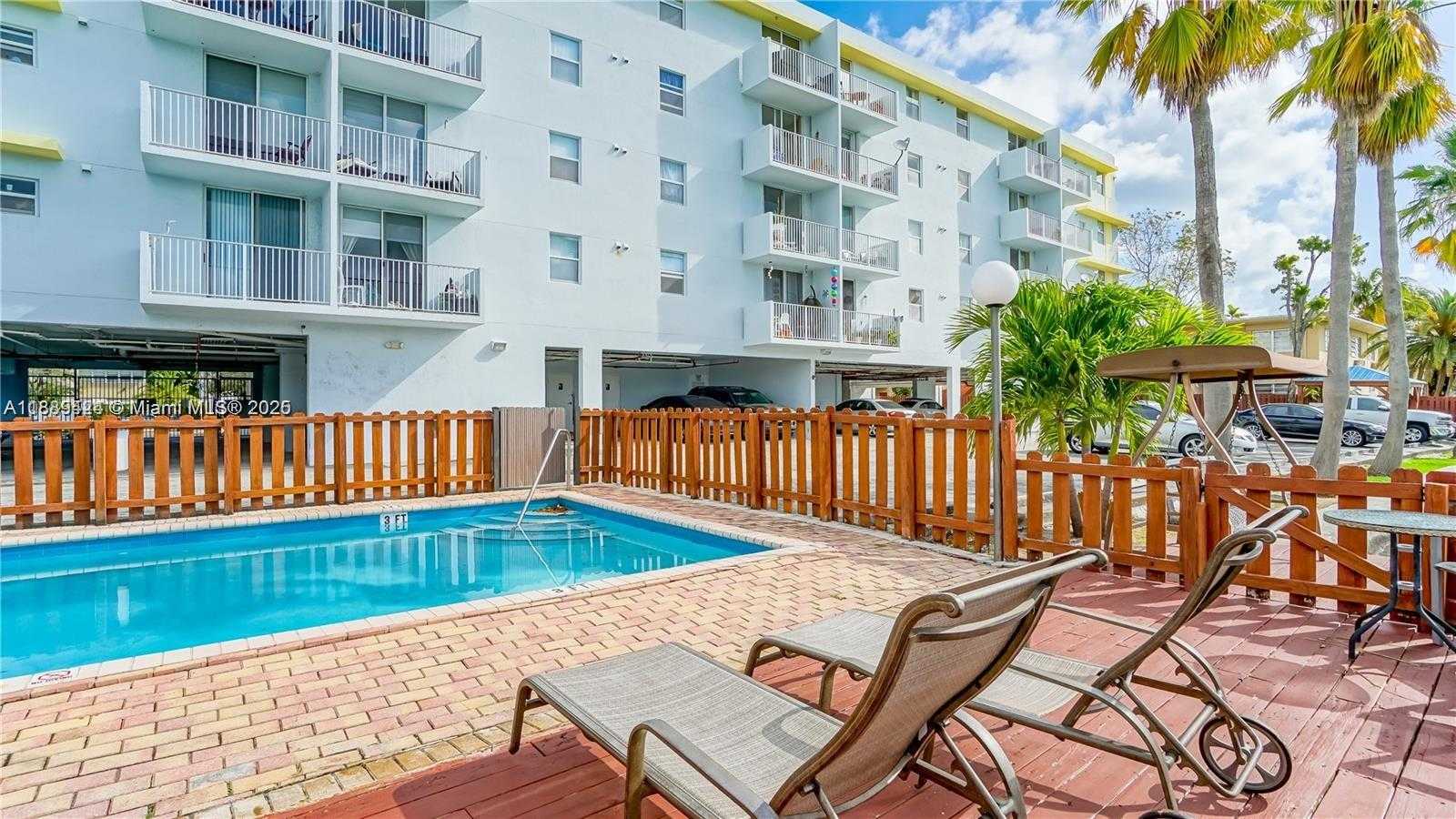 Small Image of 80 SOUTH SHORE DR #405, Miami Beach Number 25