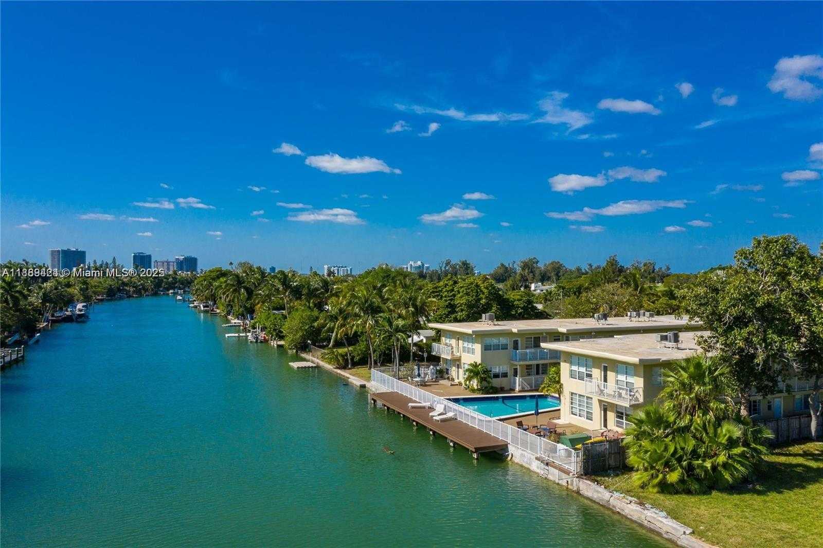 Small Image of 80 SOUTH SHORE DR #405, Miami Beach Number 30
