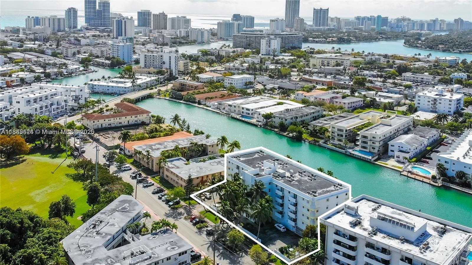 Small Image of 80 SOUTH SHORE DR #405, Miami Beach Number 31