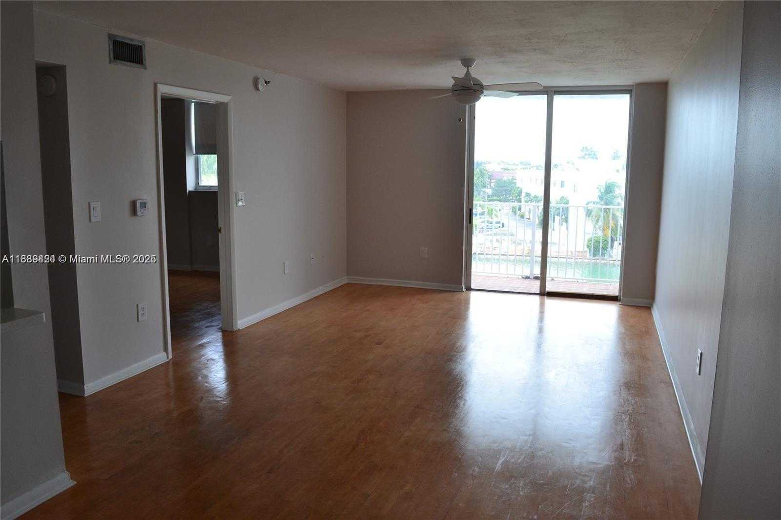 Small Image of 80 SOUTH SHORE DR #405, Miami Beach Number 6