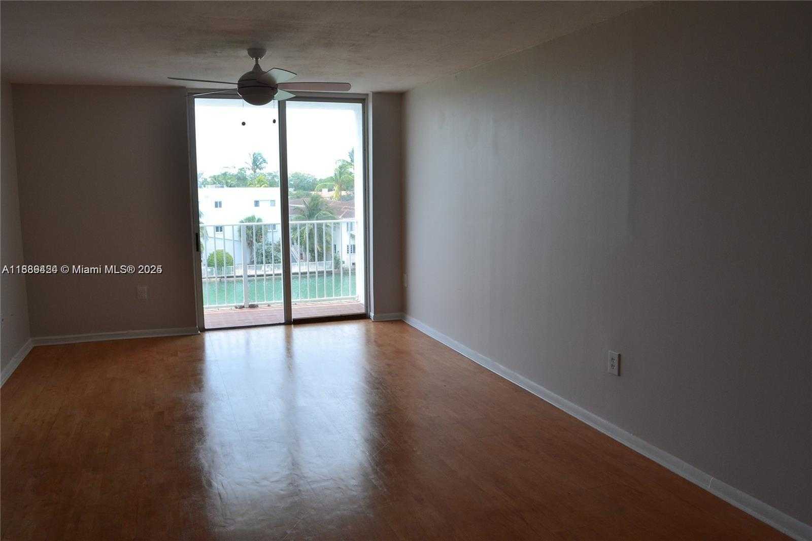 Small Image of 80 SOUTH SHORE DR #405, Miami Beach Number 7