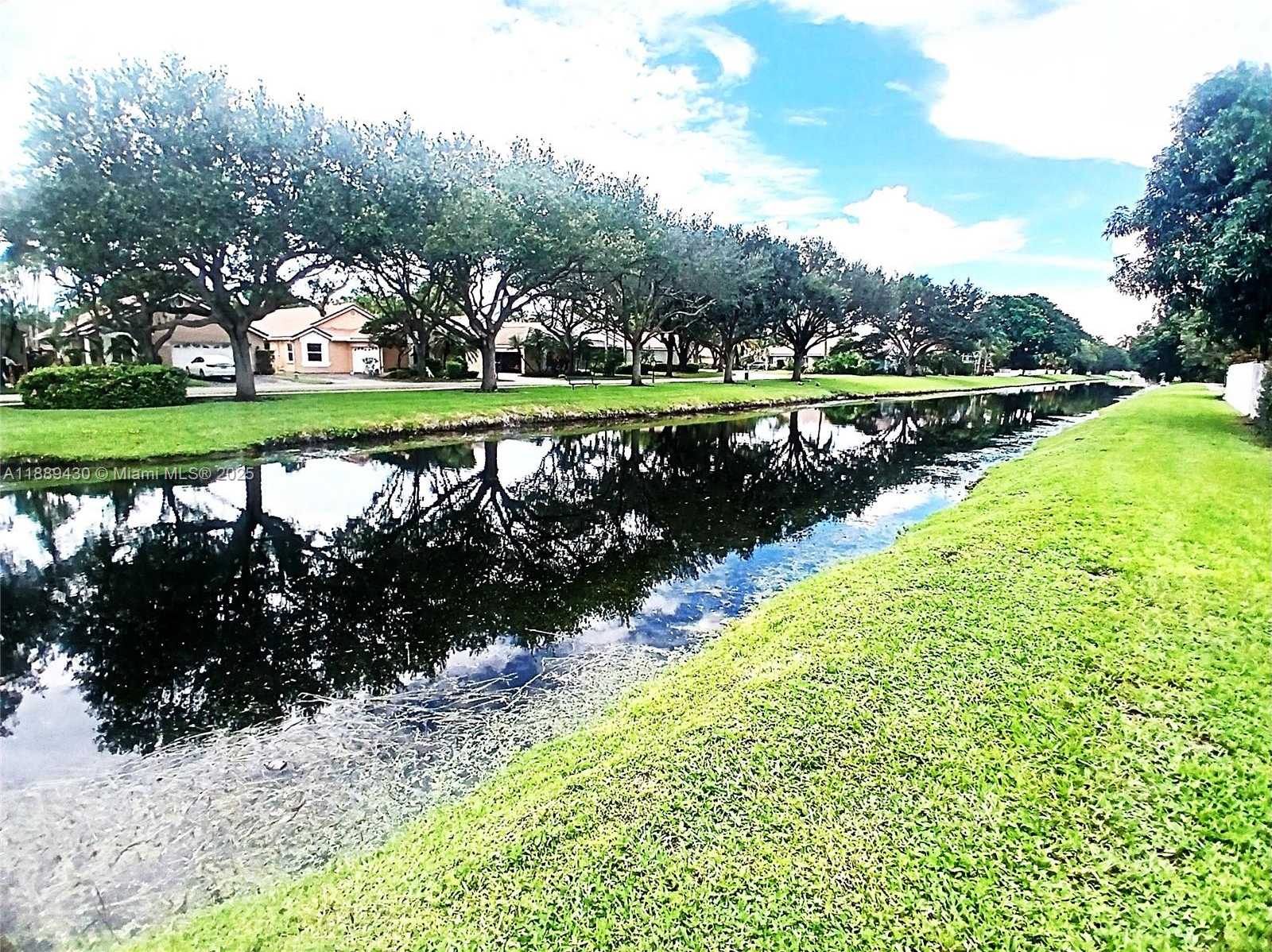 Small Image of 9944 NORTH WEST 2ND CT #9944, Plantation Number 18