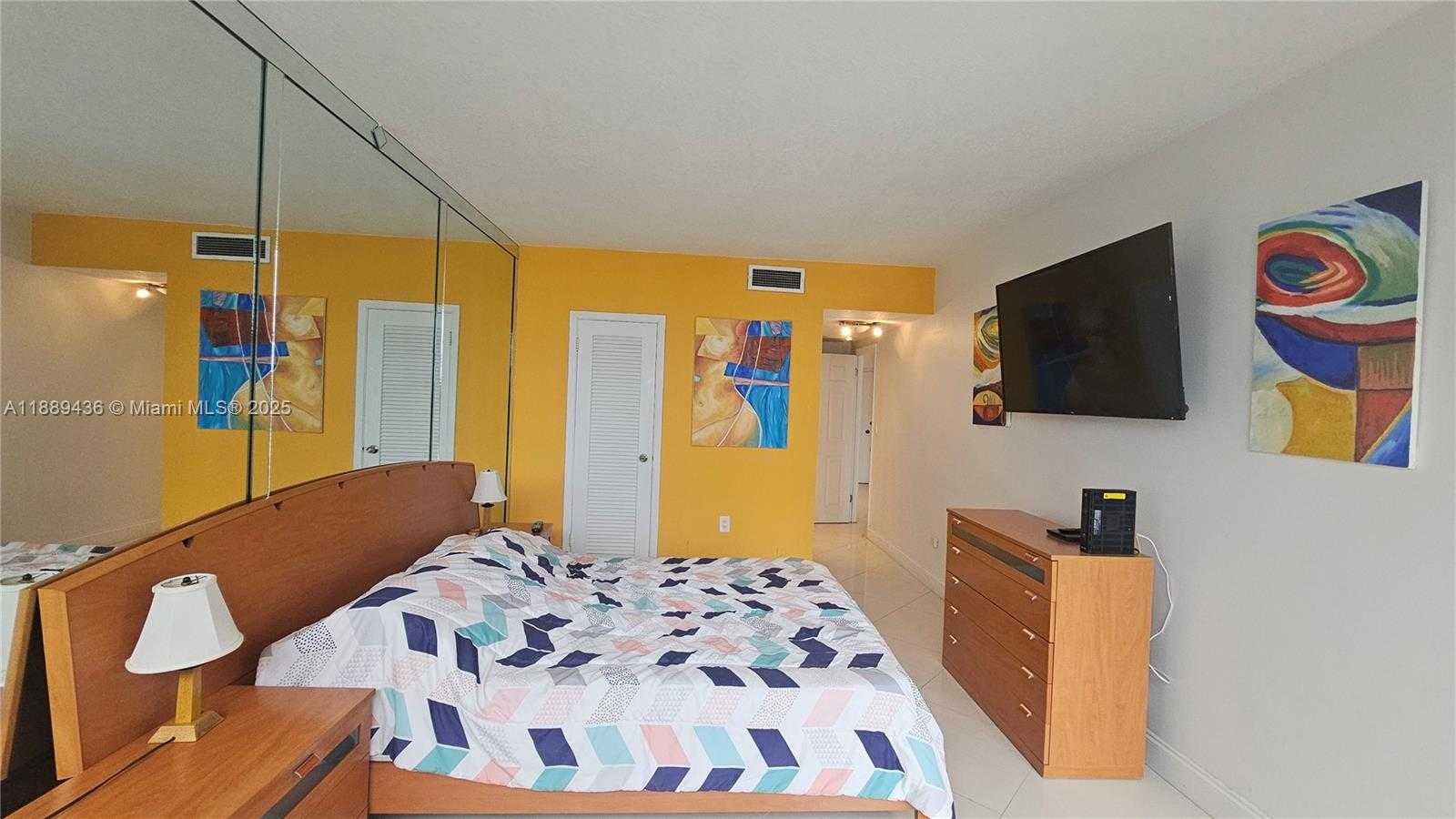 Small Image of 1980 SOUTH OCEAN DR #PHC, Hallandale Beach Number 12