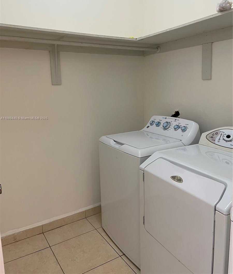 Small Image of 7861 NORTH WEST 159TH TER #7861, Miami Lakes Number 10