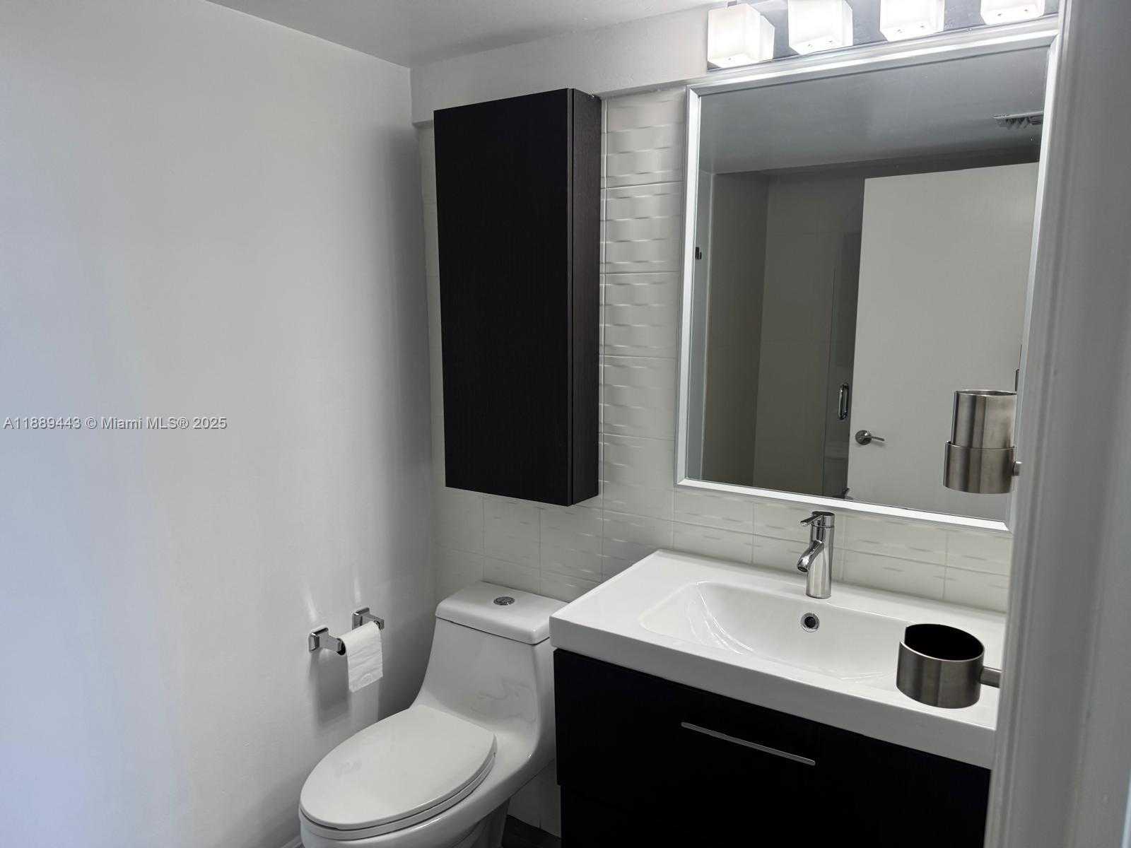 Small Image of 701 BRICKELL KEY BLVD #607, Miami Number 14
