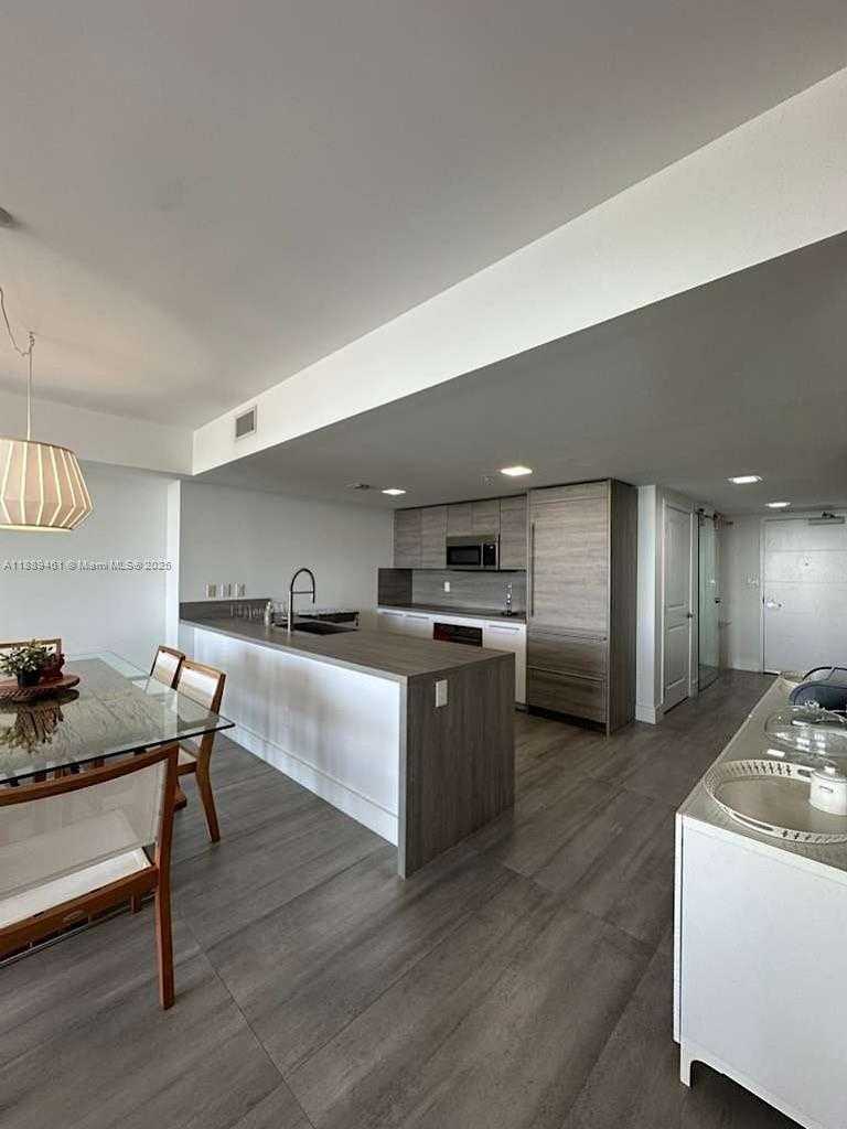 Small Image of 400 SUNNY ISLES BLVD #1616, Sunny Isles Beach Number 3