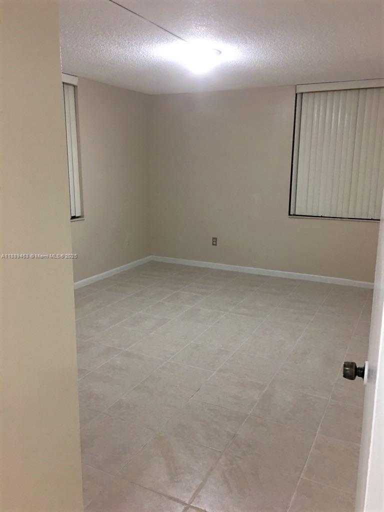 Small Image of 14201 NORTH KENDALL DR #405D, Miami Number 11
