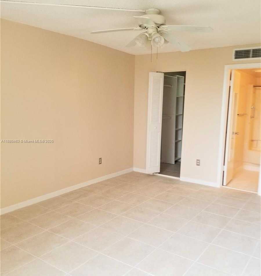 Small Image of 14201 NORTH KENDALL DR #405D, Miami Number 12