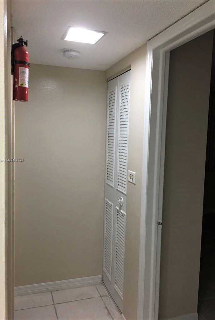 Small Image of 14201 NORTH KENDALL DR #405D, Miami Number 15
