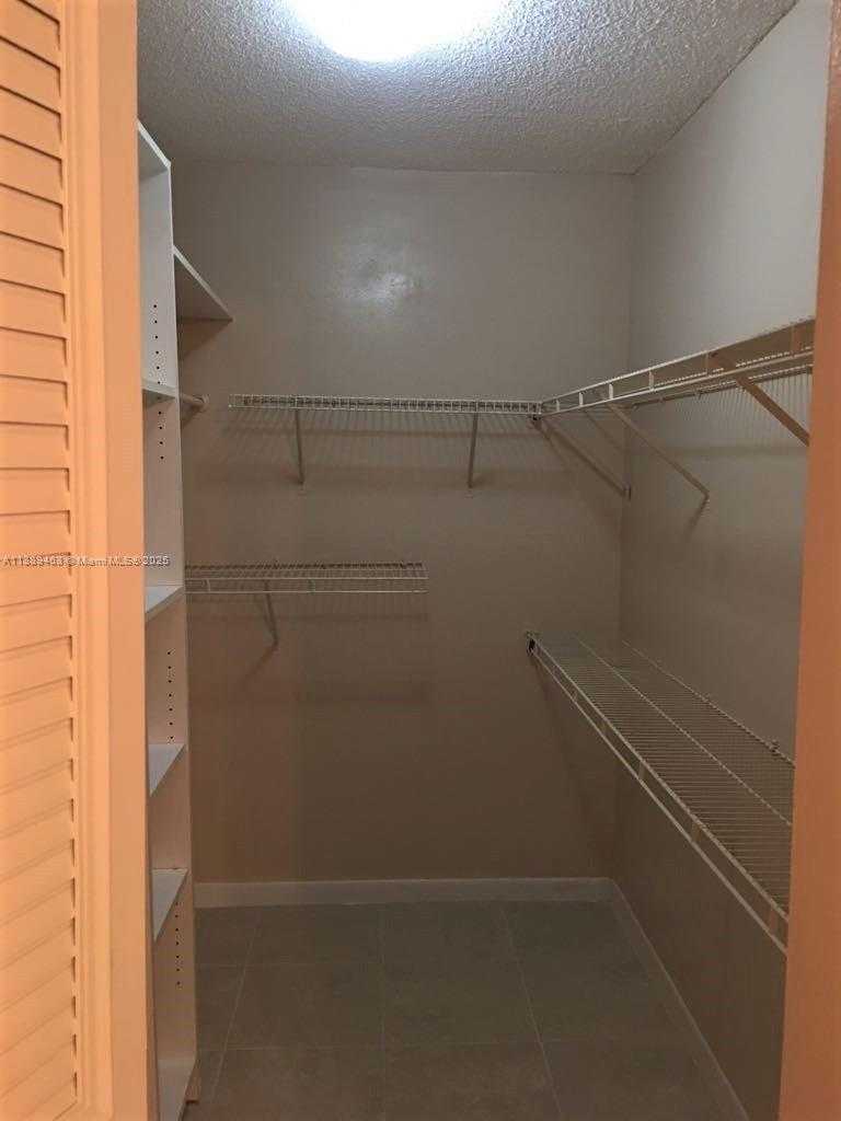 Small Image of 14201 NORTH KENDALL DR #405D, Miami Number 16