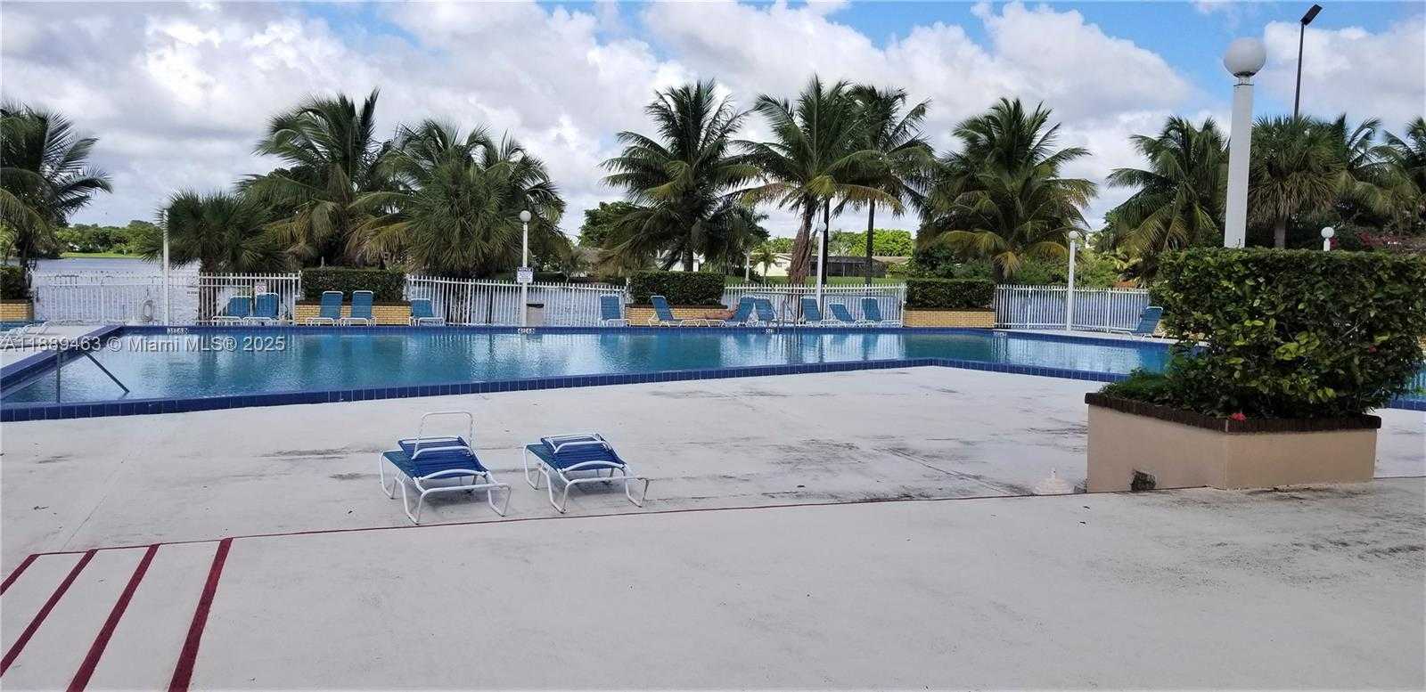 Small Image of 14201 NORTH KENDALL DR #405D, Miami Number 18