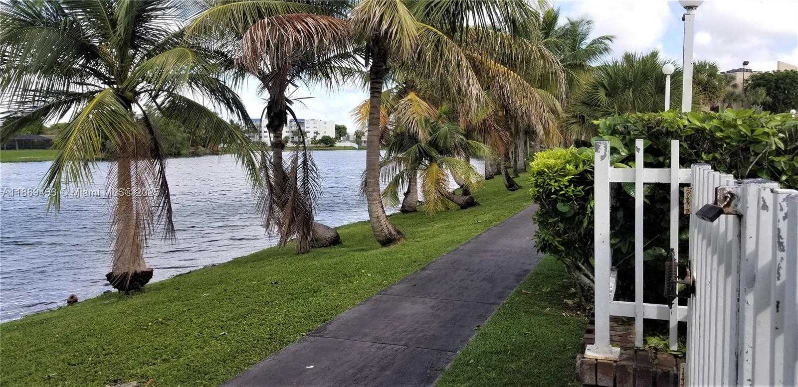 Small Image of 14201 NORTH KENDALL DR #405D, Miami Number 22