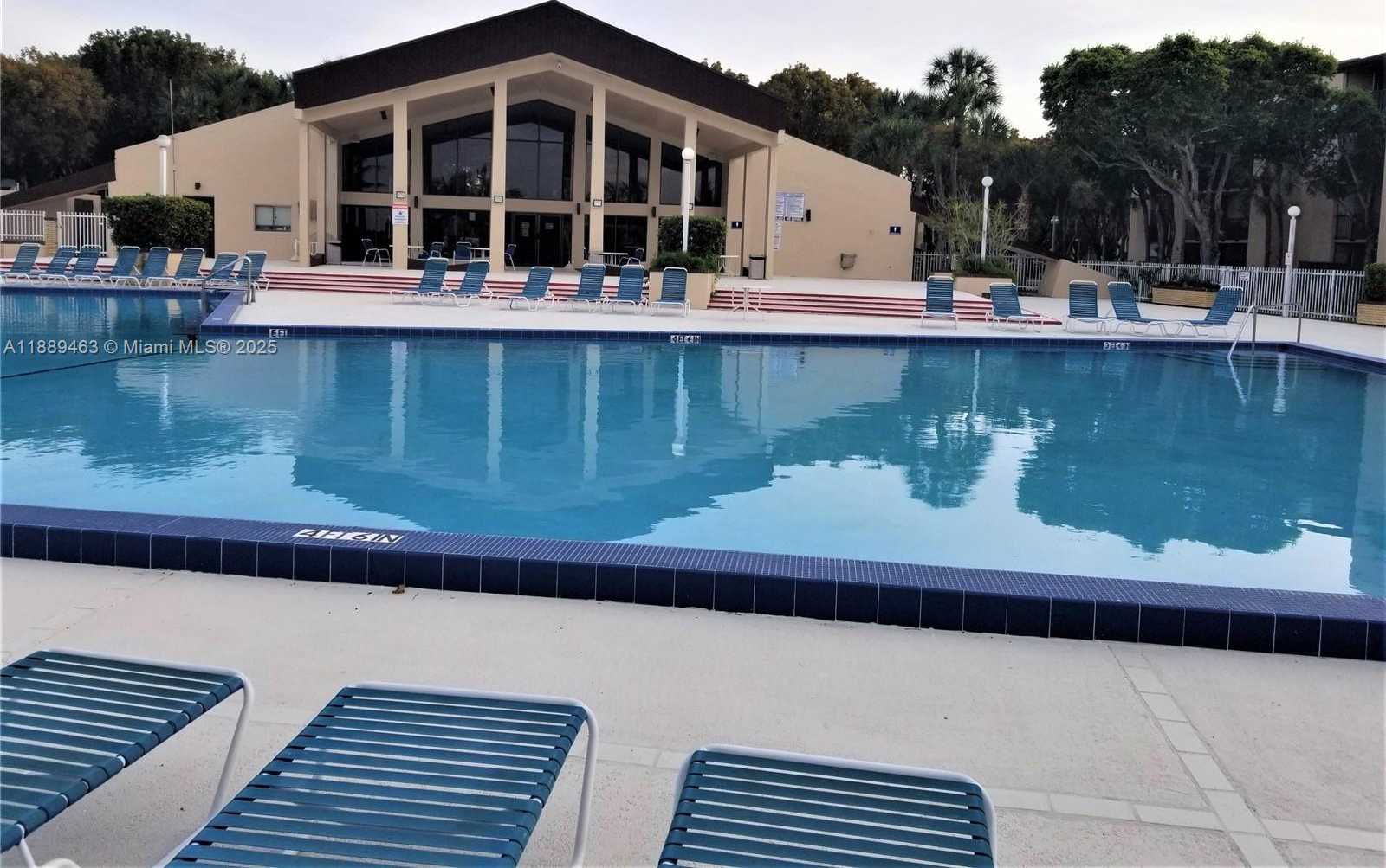 Small Image of 14201 NORTH KENDALL DR #405D, Miami Number 29
