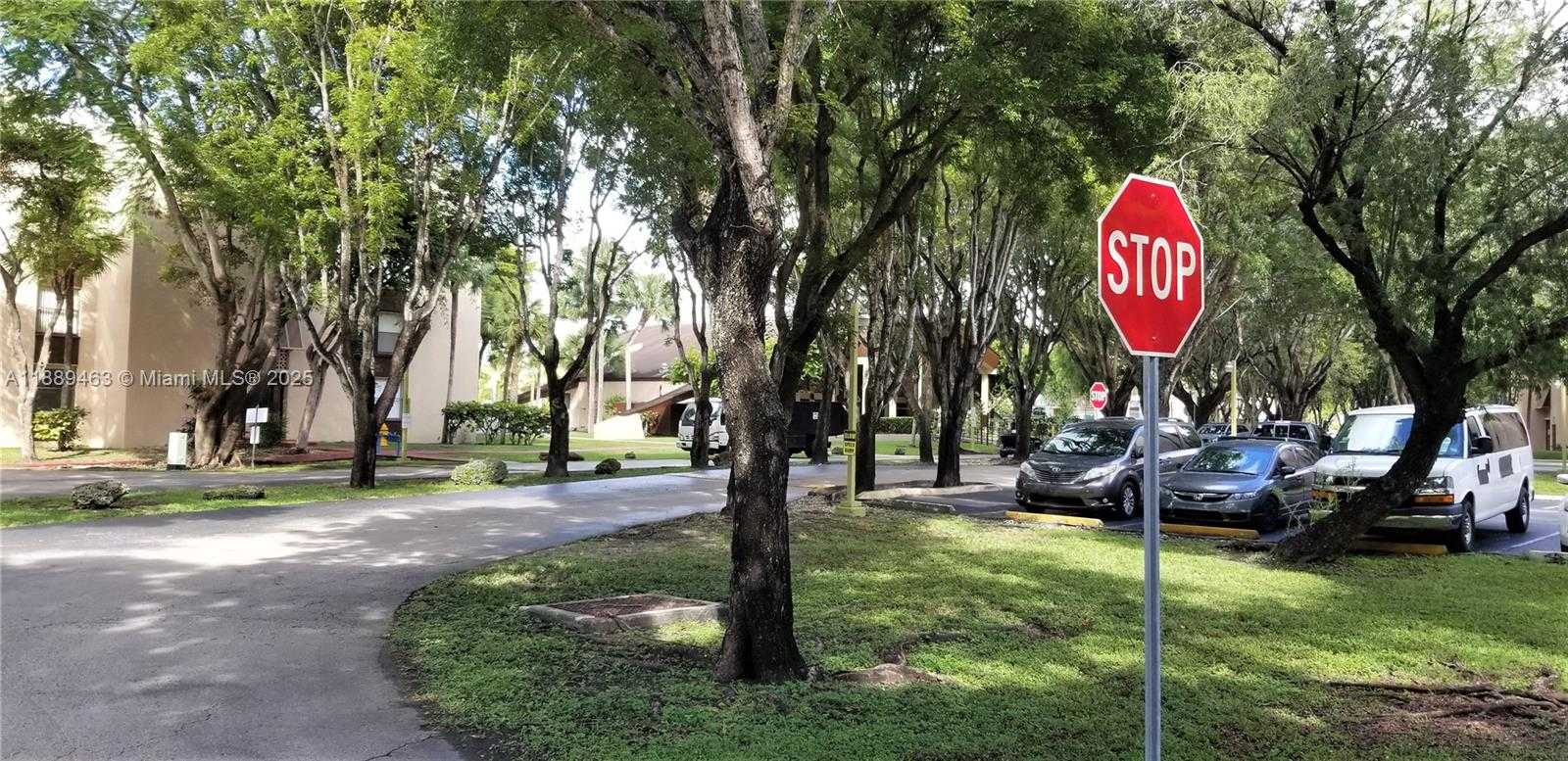 Small Image of 14201 NORTH KENDALL DR #405D, Miami Number 35
