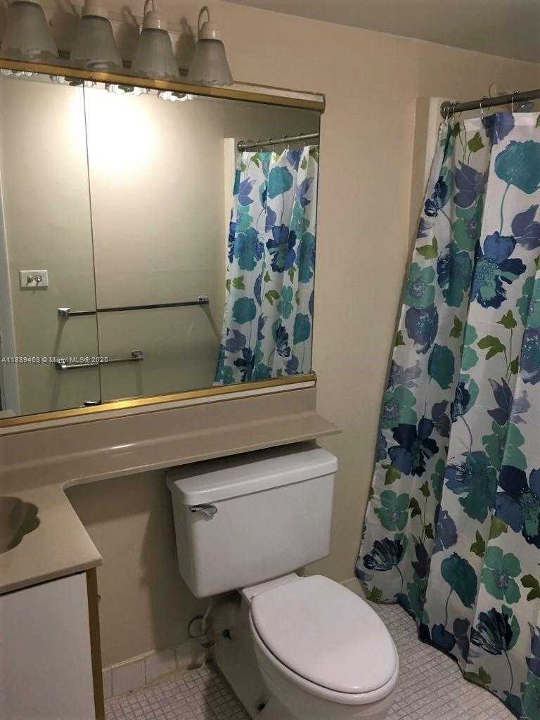 Small Image of 14201 NORTH KENDALL DR #405D, Miami Number 7