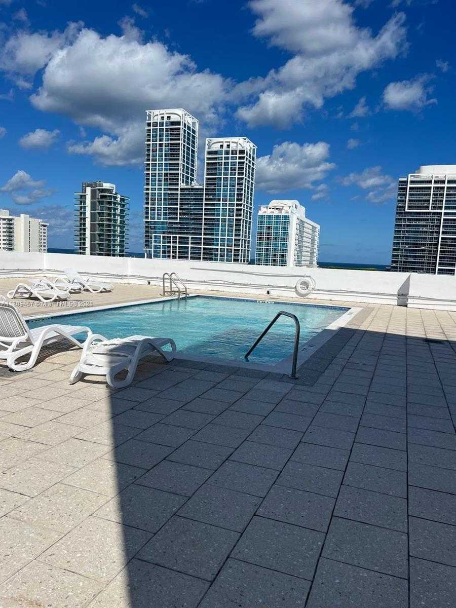 Small Image of 6801 INDIAN CREEK DR #509, Miami Beach Number 12