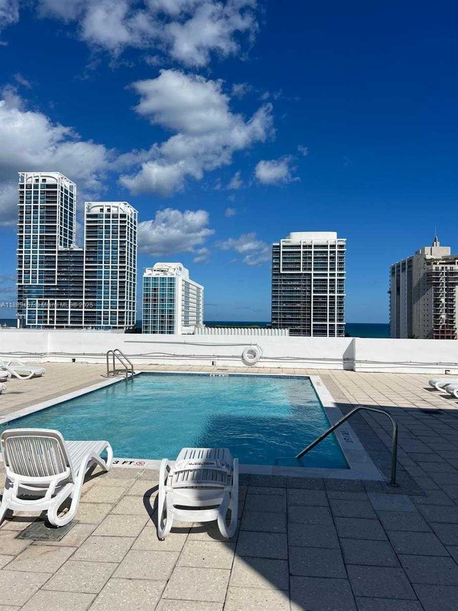 Small Image of 6801 INDIAN CREEK DR #509, Miami Beach Number 16