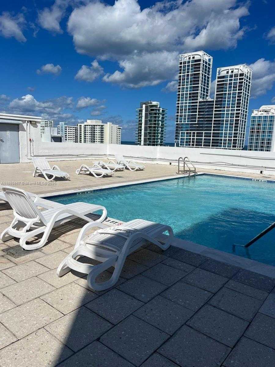 Small Image of 6801 INDIAN CREEK DR #509, Miami Beach Number 19