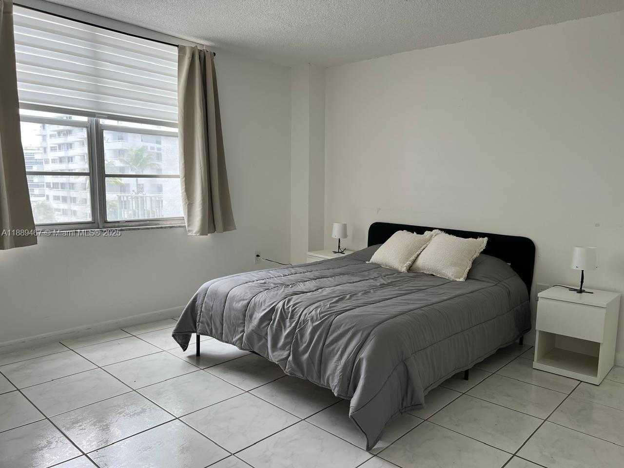 Small Image of 6801 INDIAN CREEK DR #509, Miami Beach Number 3