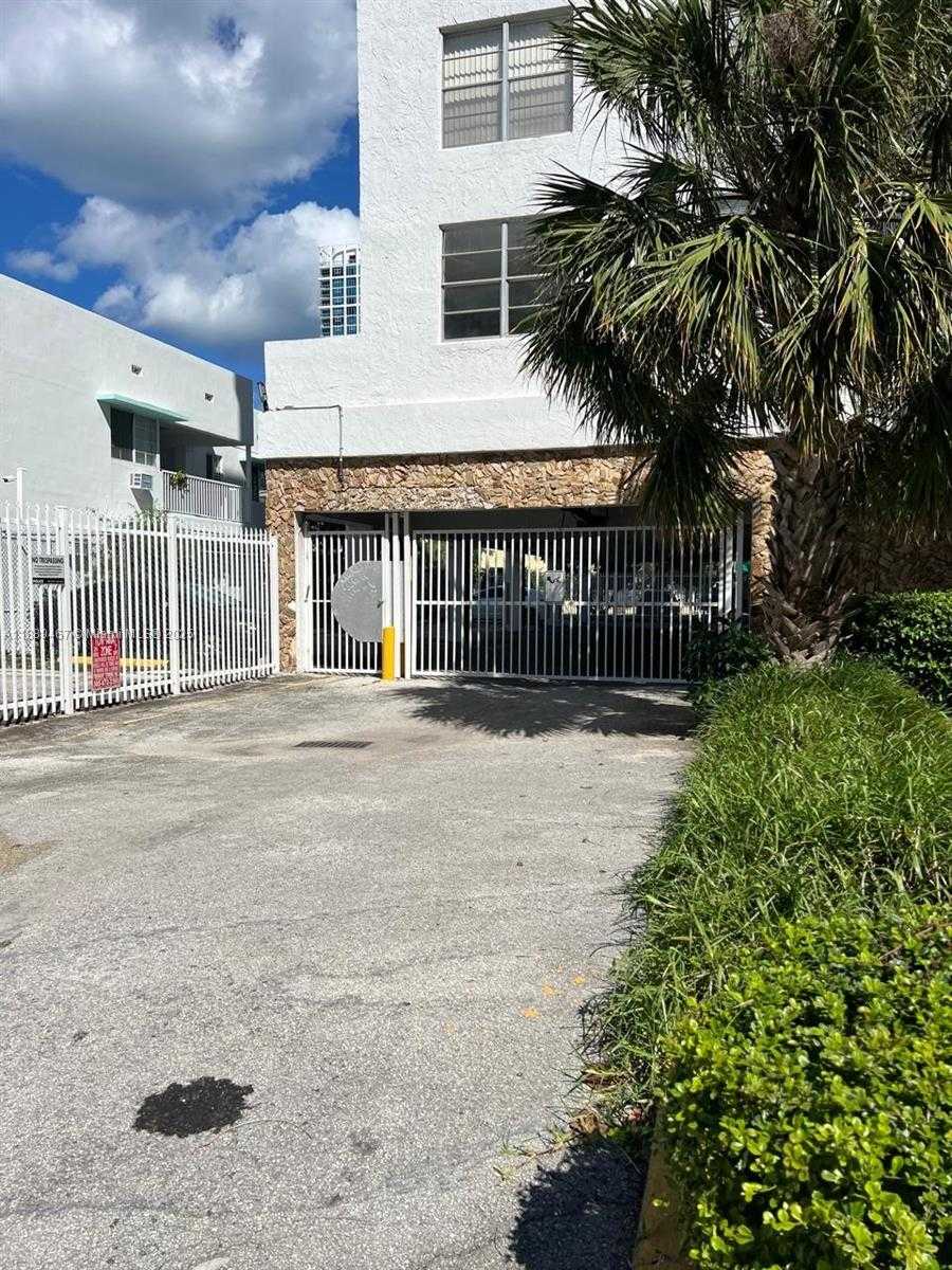 Small Image of 6801 INDIAN CREEK DR #509, Miami Beach Number 6