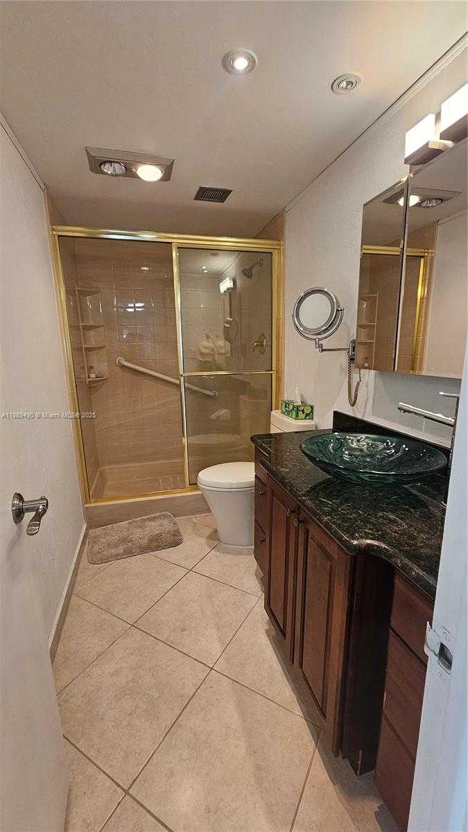 Small Image of 1980 SOUTH OCEAN DR #7F, Hallandale Beach Number 12