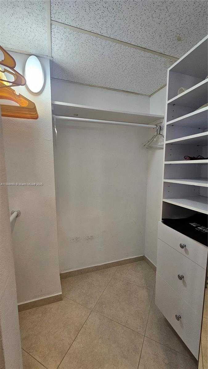 Small Image of 1980 SOUTH OCEAN DR #7F, Hallandale Beach Number 16