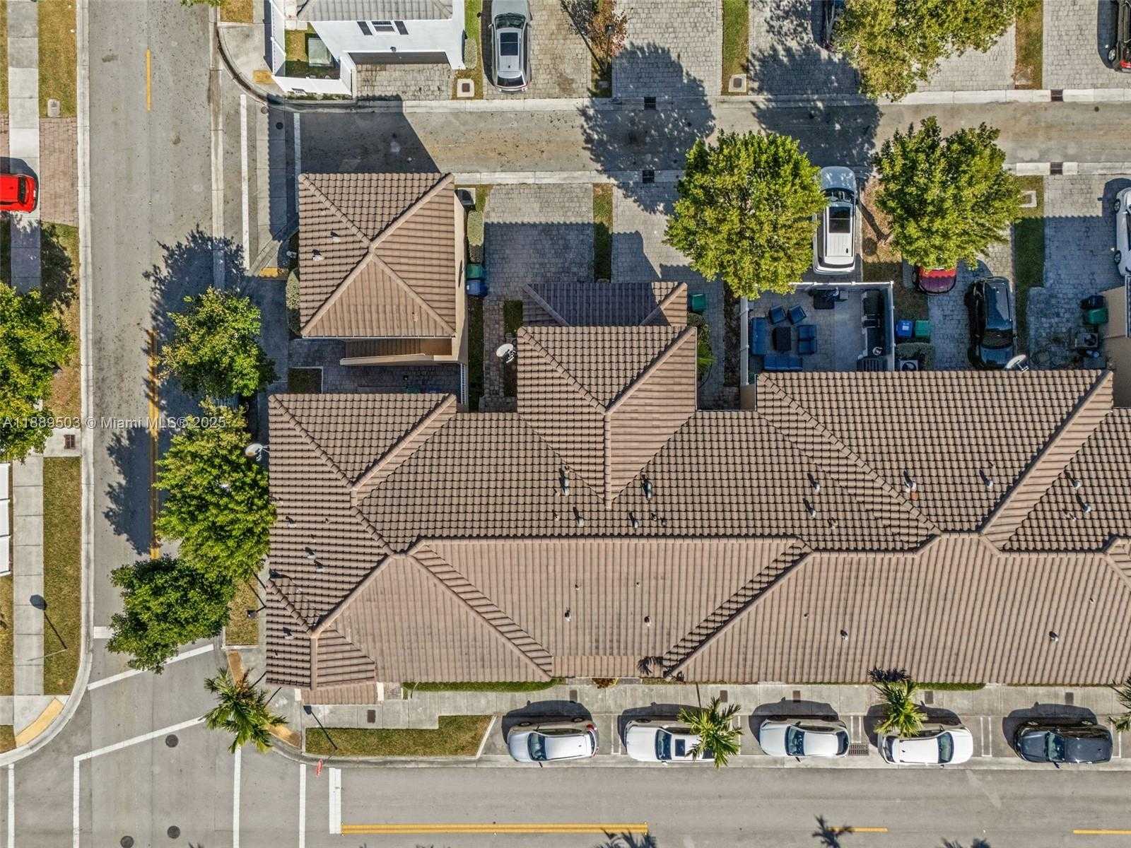 Small Image of 9205 SOUTH WEST 170TH PL, Miami Number 3