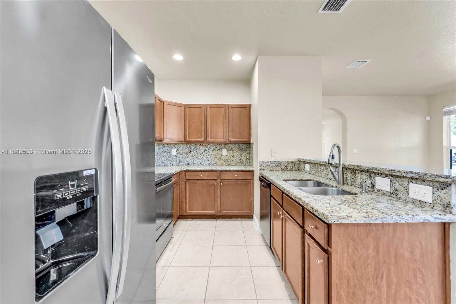 Small Image of 9205 SOUTH WEST 170TH PL, Miami Number 8